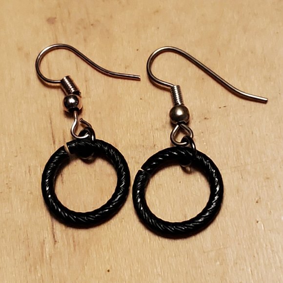 Black Circle Hook Dangle Earrings Gold Tone Style - Picture 1 of 2